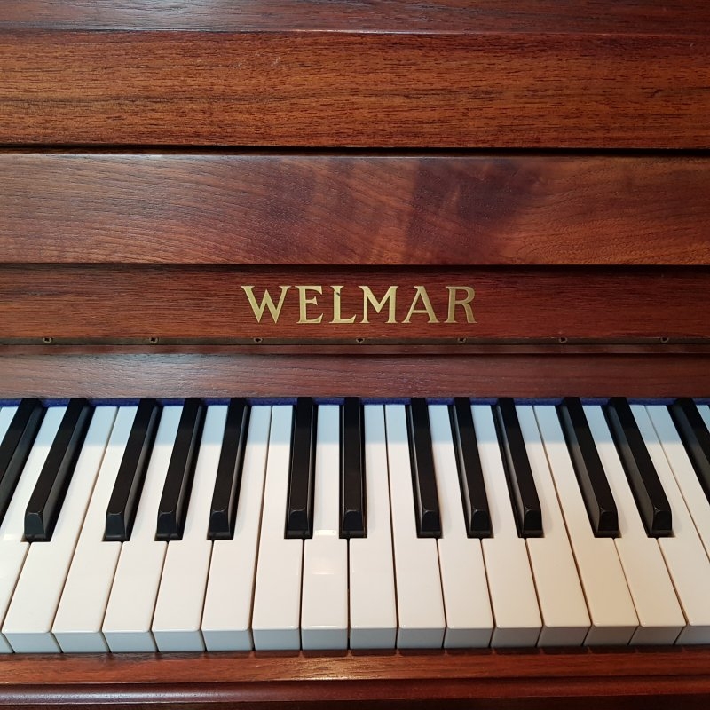 Welmar upright Piano in Mahogany – Gallery image – Roberts Pianos Oxford