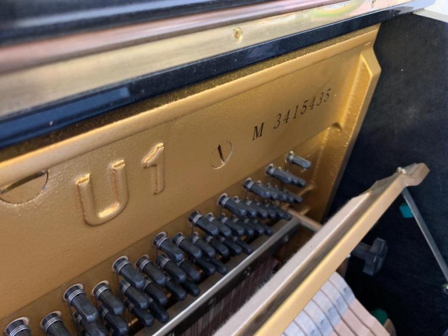 Yamaha U1M upright Piano in Bright black – Gallery image – Roberts Pianos Oxford