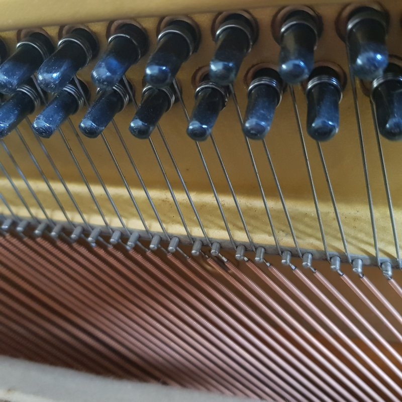 Yamaha U1H