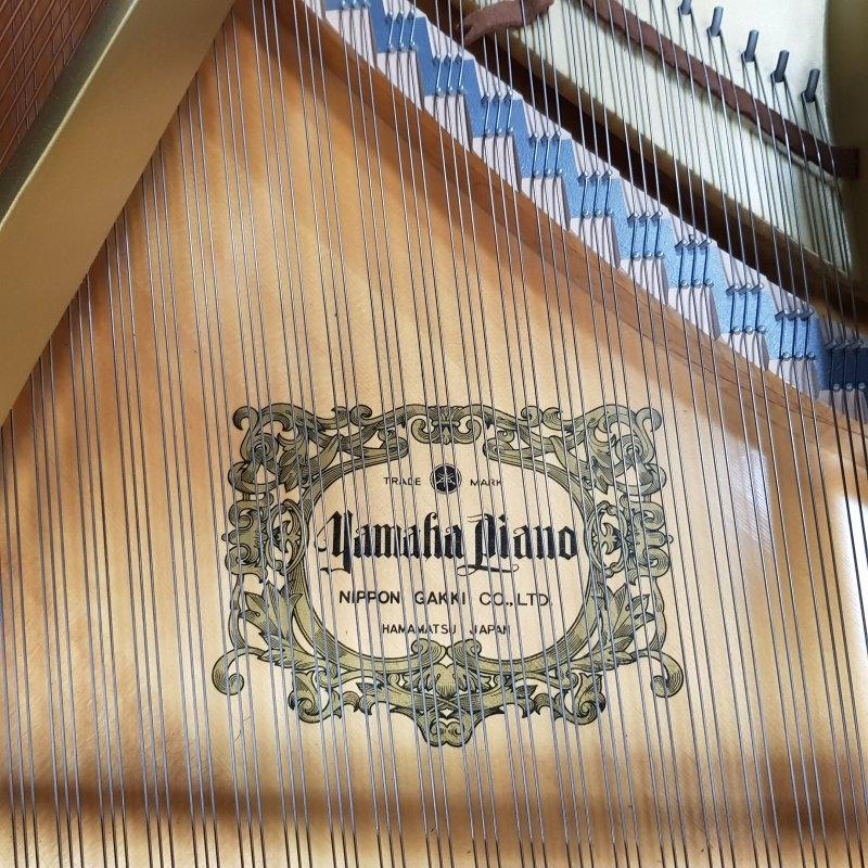 Yamaha G1RE grand Piano in bright mahogany – Gallery image – Roberts Pianos Oxford