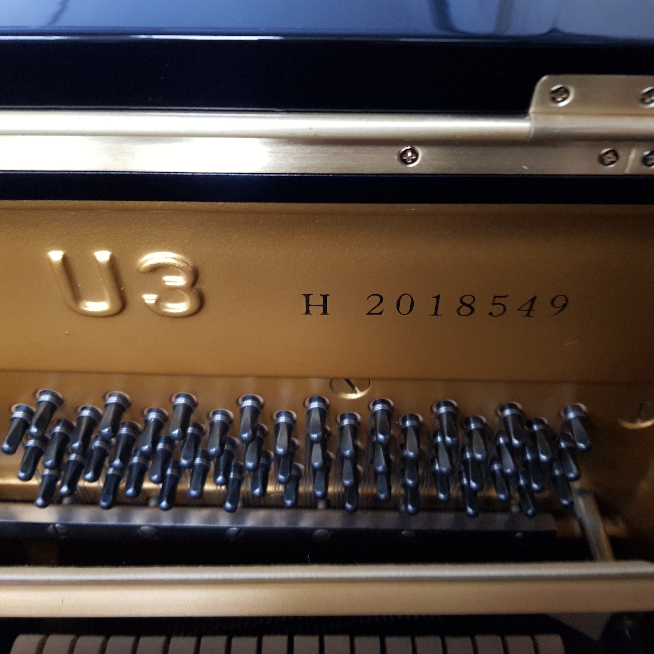 Yamaha U3H upright Piano in Black polyester – Gallery image – Roberts Pianos Oxford