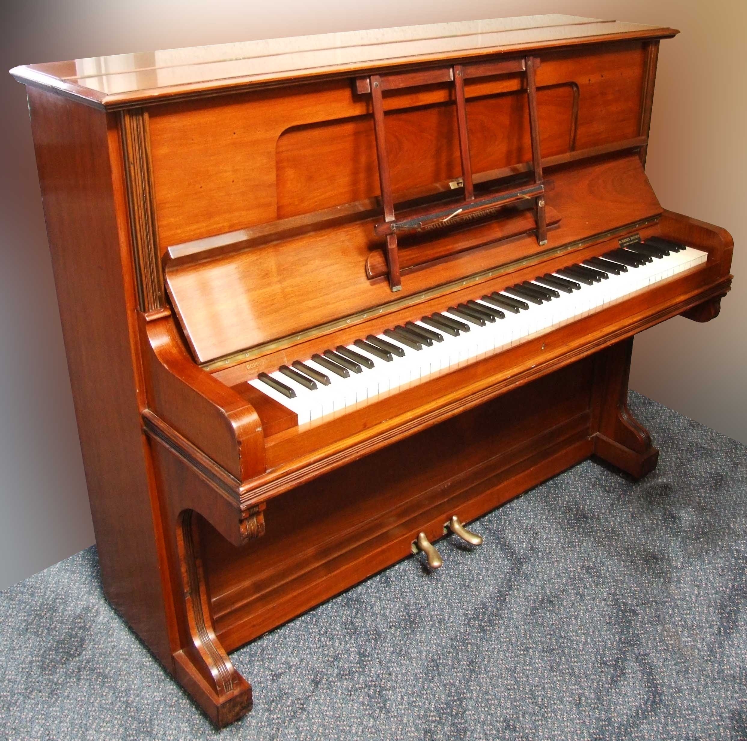 Grotrian Steinweg upright Piano in rosewood – Gallery image – Roberts Pianos Oxford