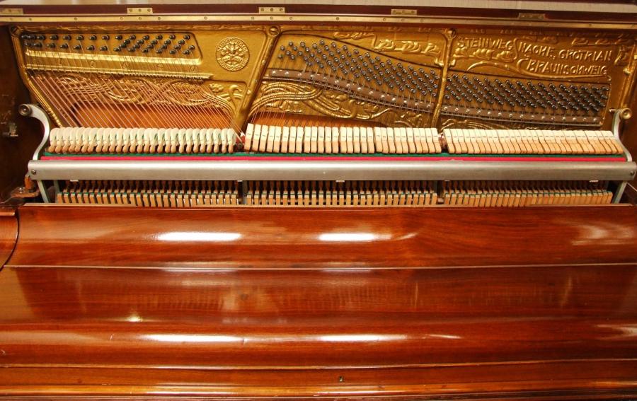 Grotrian Steinweg upright Piano in rosewood – Gallery image – Roberts Pianos Oxford