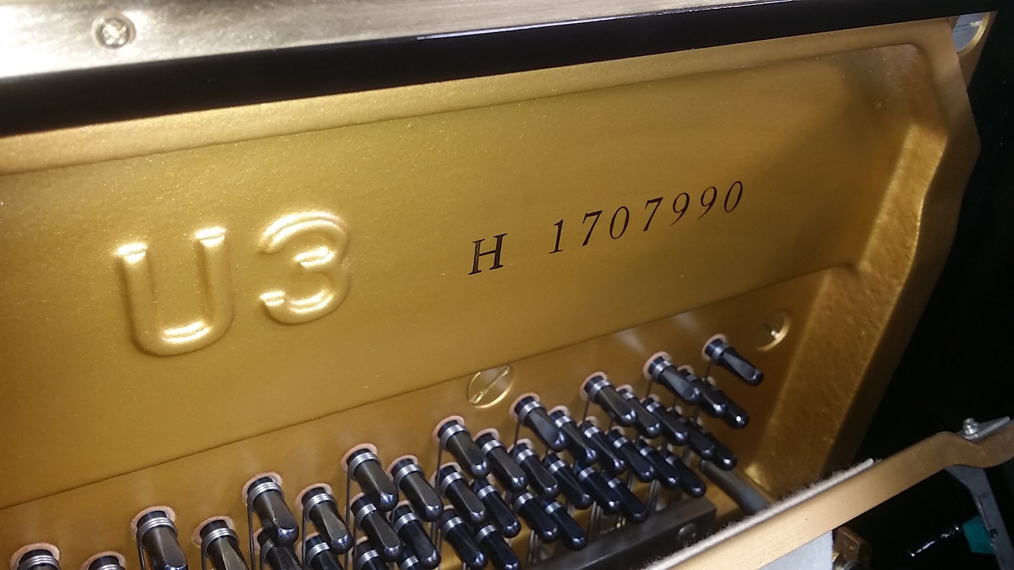 Yamaha U3H upright Piano in Black polyester – Gallery image – Roberts Pianos Oxford