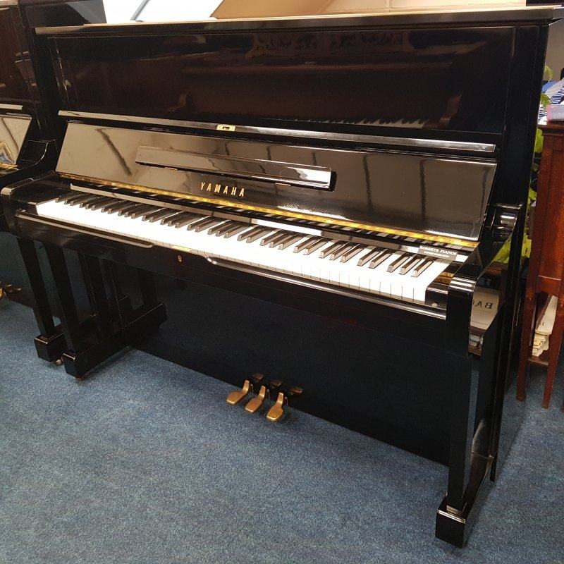 Yamaha U1G upright Piano in Bright black – Featured image – Roberts Pianos Oxford