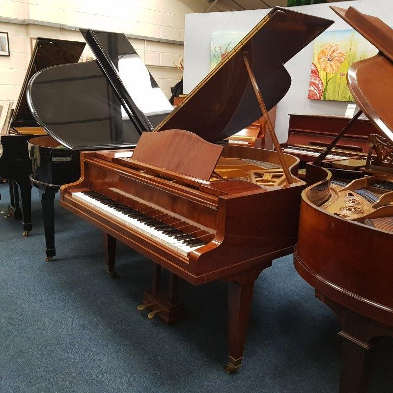 Bluthner Style lV grand Piano in fiddleback mahogany – Featured image – Roberts Pianos Oxford