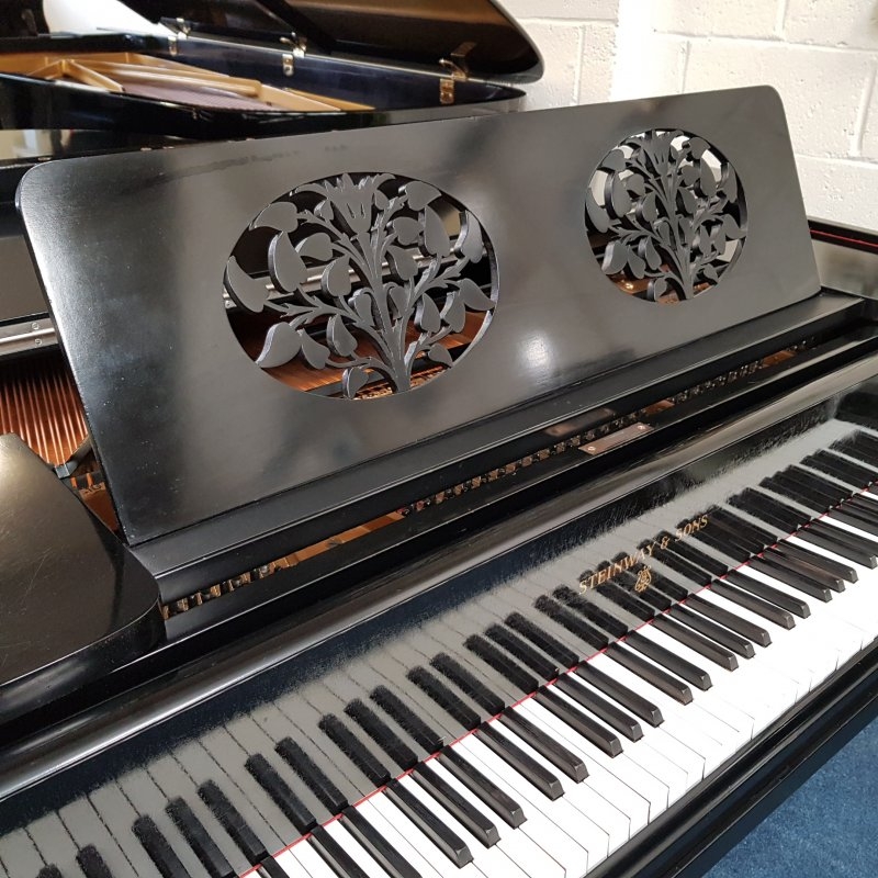 Steinway O