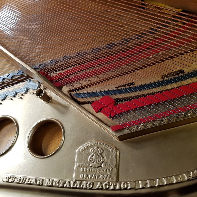 Steinway O