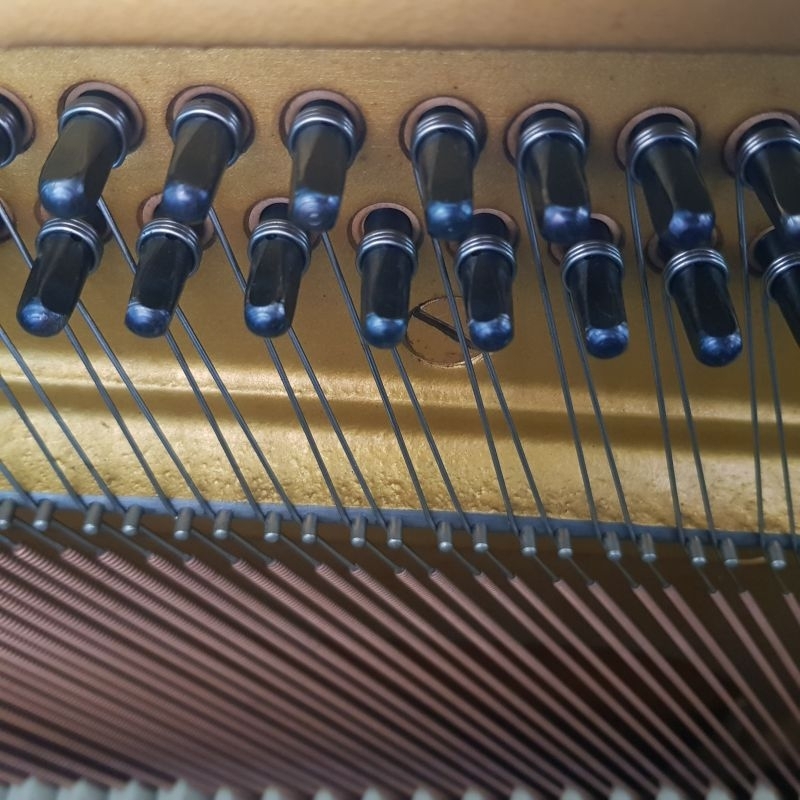 Yamaha U3H upright Piano in Black polyester – Gallery image – Roberts Pianos Oxford