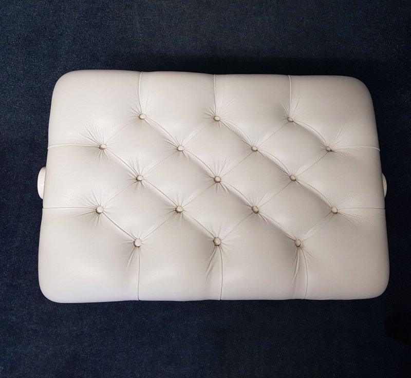 Yamaha C3 grand Piano in white polyester – Gallery image – Roberts Pianos Oxford