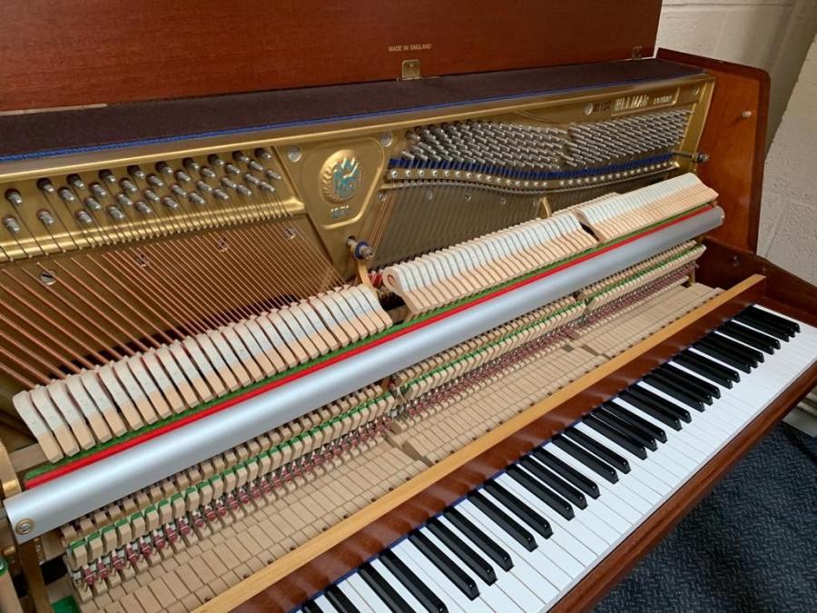 Welmar A4 upright Piano in mahogany – Gallery image – Roberts Pianos Oxford
