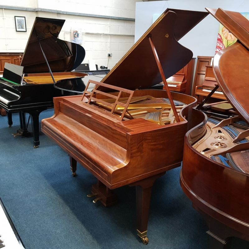 Bluthner Style lVa grand Piano in mahogany – Gallery image – Roberts Pianos Oxford