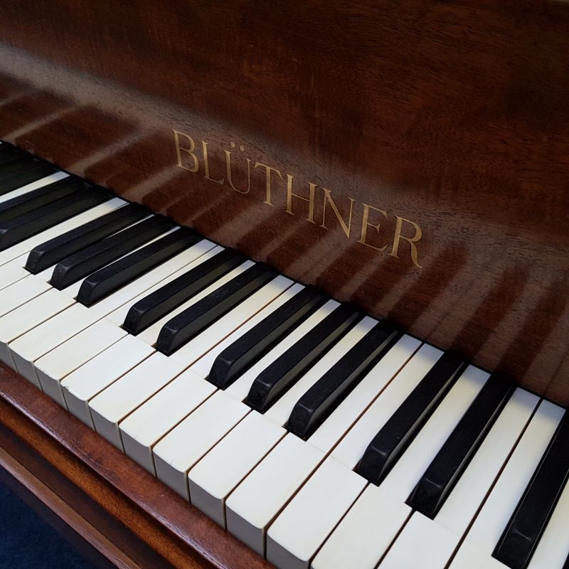 Bluthner Style lVa grand Piano in mahogany – Gallery image – Roberts Pianos Oxford