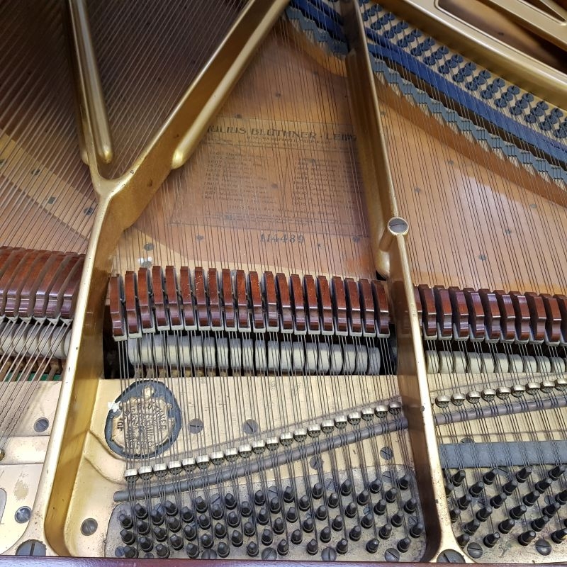 Bluthner Style lVa grand Piano in mahogany – Gallery image – Roberts Pianos Oxford