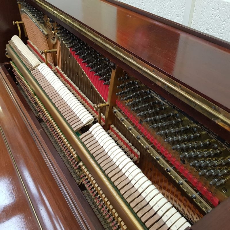 Bluthner upright Piano in mahogany – Gallery image – Roberts Pianos Oxford