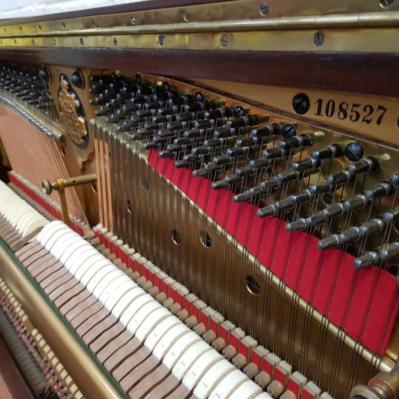 Bluthner upright Piano in mahogany – Gallery image – Roberts Pianos Oxford