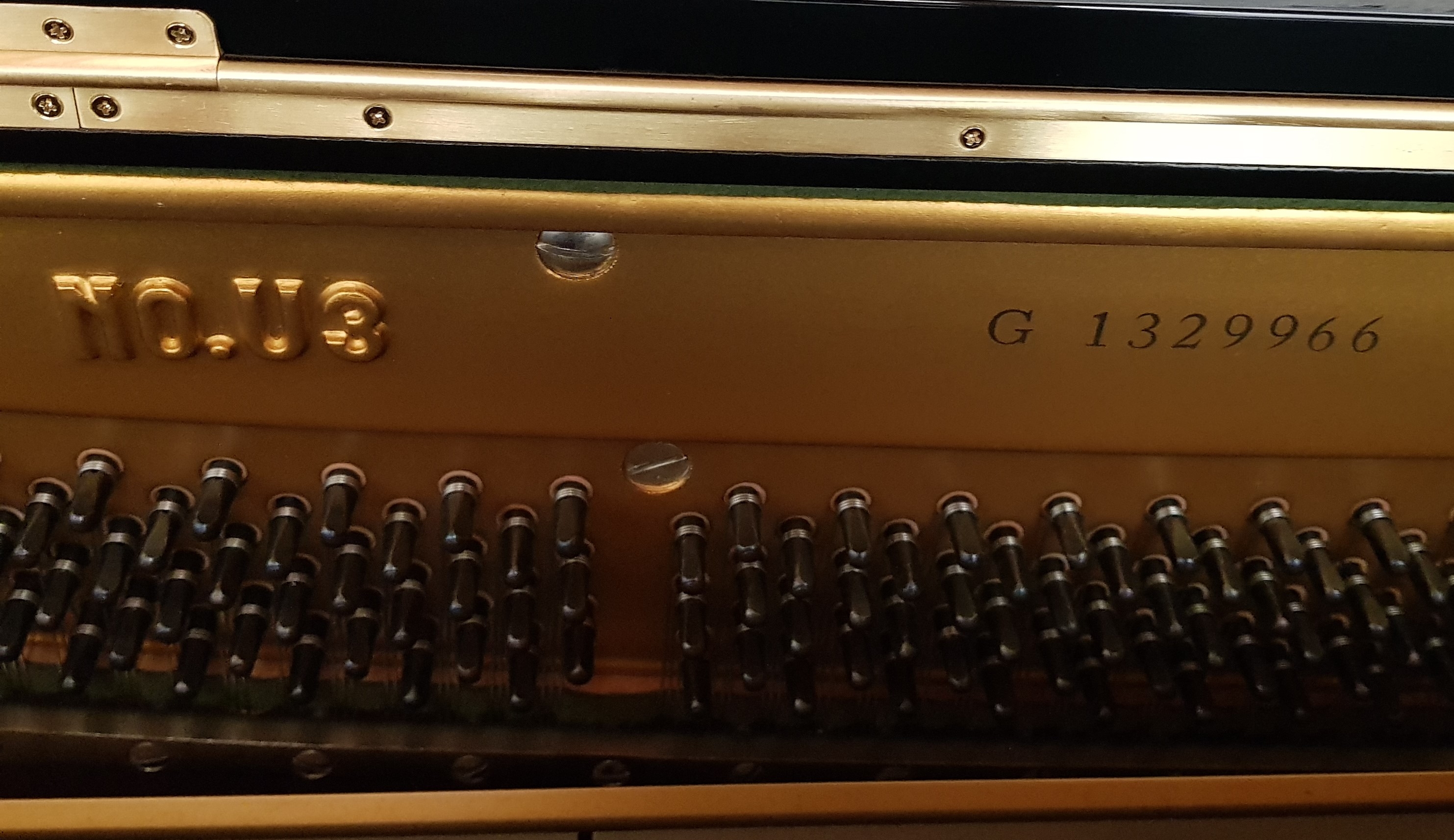 Yamaha U3G upright Piano in Black – Gallery image – Roberts Pianos Oxford