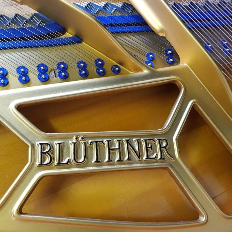 Bluthner IV (4) grand Piano in black – Gallery image – Roberts Pianos Oxford