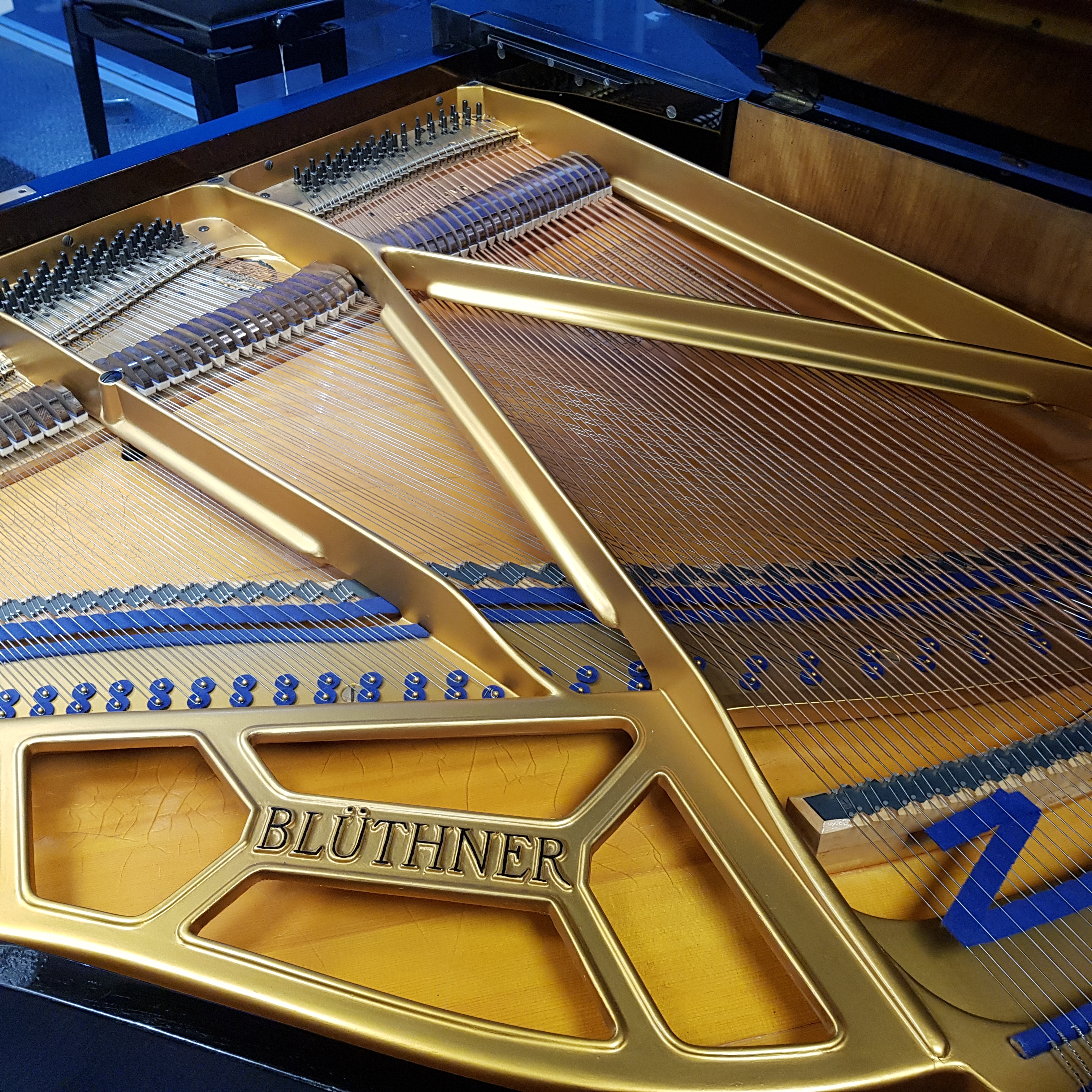 Bluthner IV (4) grand Piano in black – Gallery image – Roberts Pianos Oxford