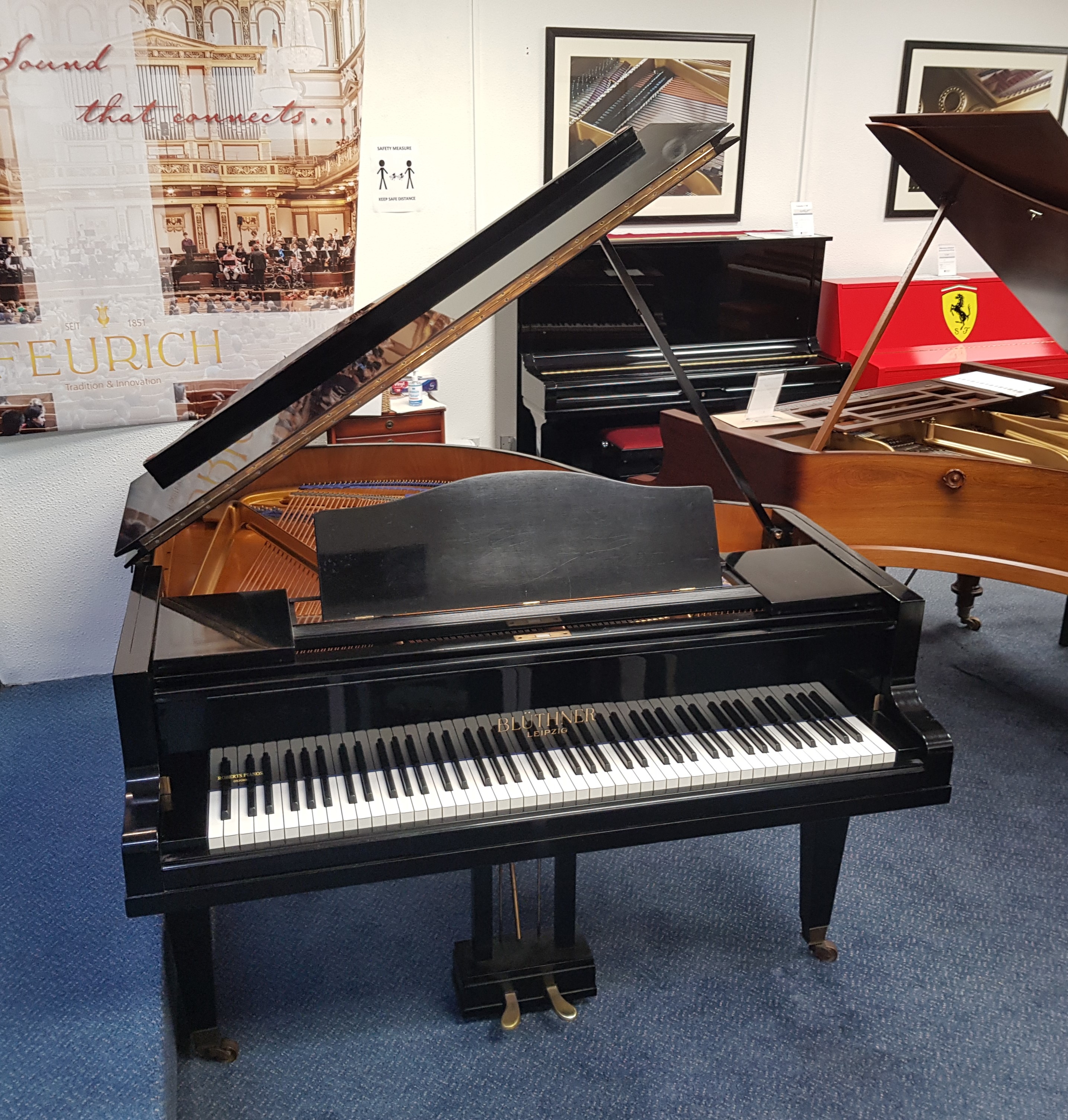 Bluthner IV (4) grand Piano in black – Gallery image – Roberts Pianos Oxford