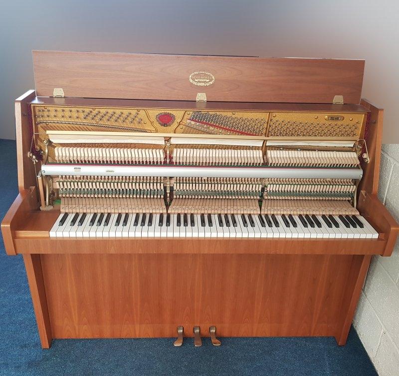Schimmel 112 upright Piano in walnut – Gallery image – Roberts Pianos Oxford