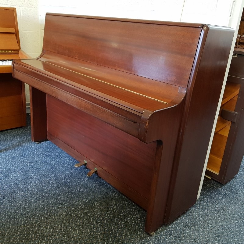 Welmar upright Piano in mahogany – Gallery image – Roberts Pianos Oxford