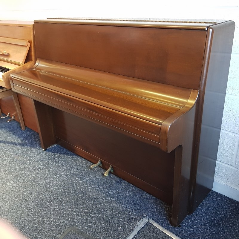 Welmar upright Piano in mahogany – Gallery image – Roberts Pianos Oxford