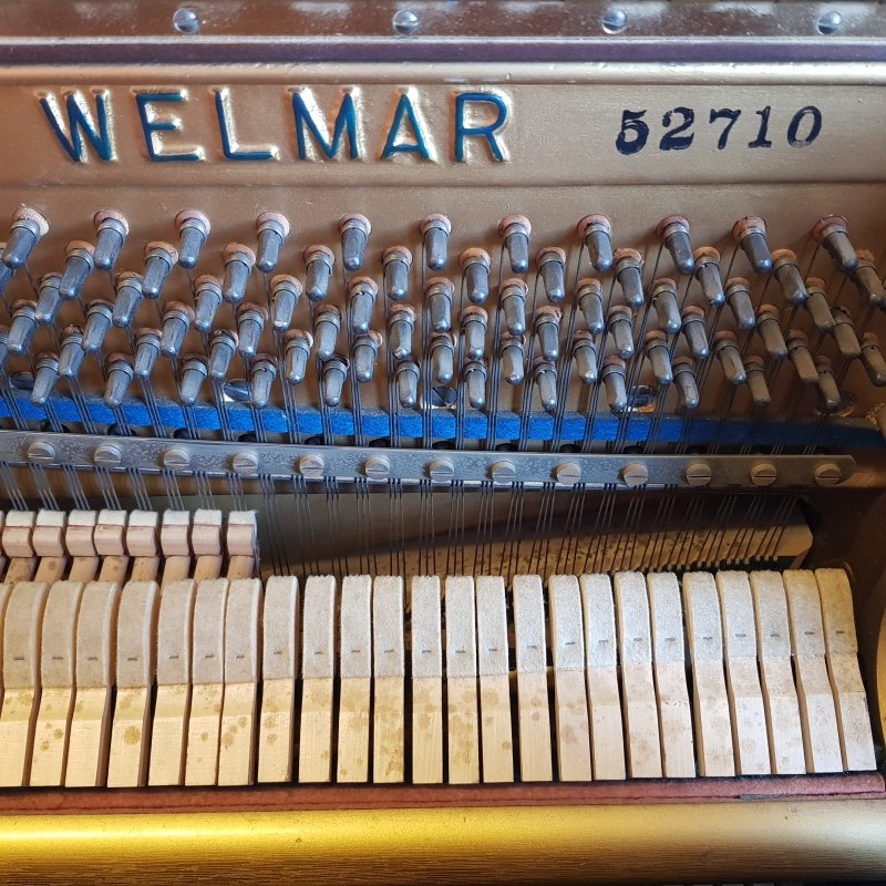 Welmar upright Piano in mahogany – Gallery image – Roberts Pianos Oxford