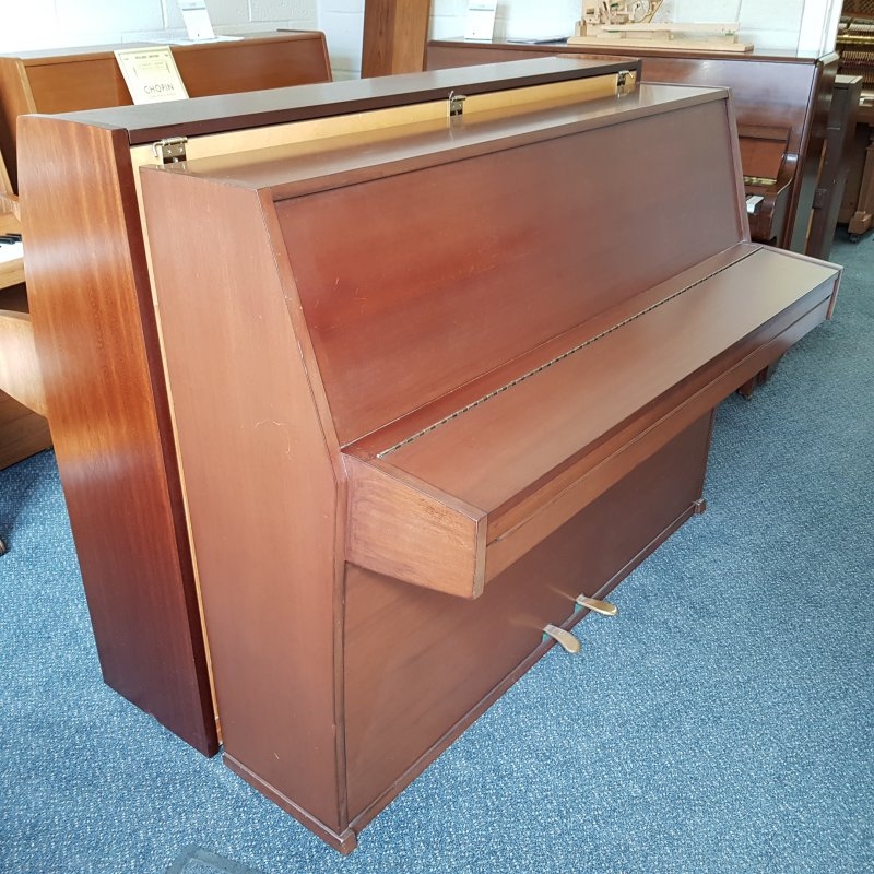 Welmar upright Piano in Mahogany – Gallery image – Roberts Pianos Oxford