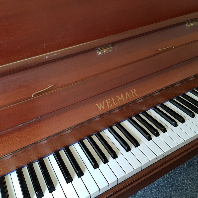 Welmar upright Piano in Mahogany – Gallery image – Roberts Pianos Oxford