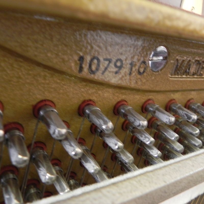 Welmar upright Piano in walnut polished – Gallery image – Roberts Pianos Oxford