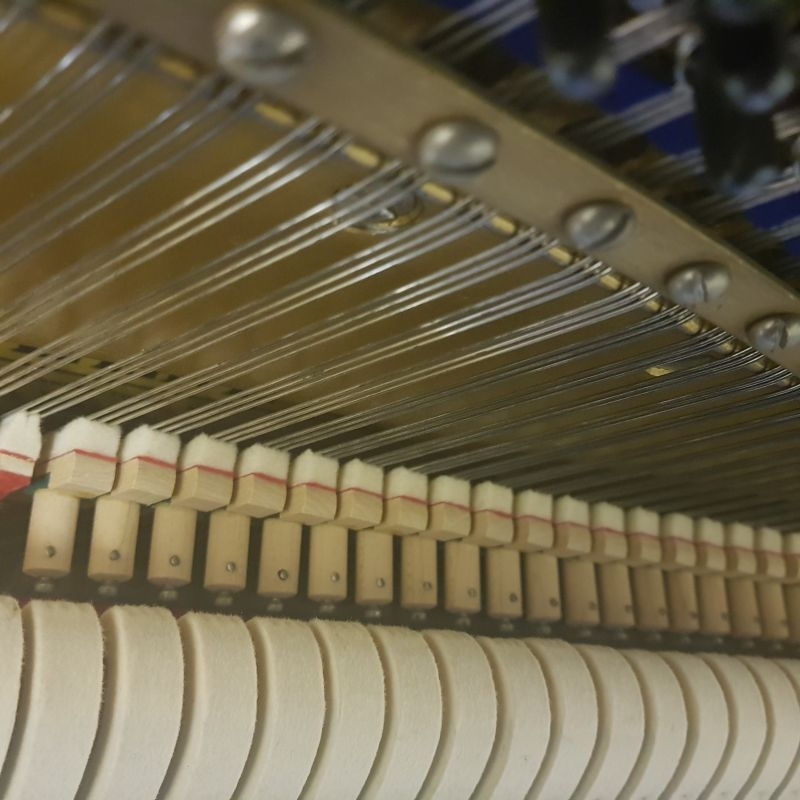 Welmar upright Piano in mahogany – Gallery image – Roberts Pianos Oxford