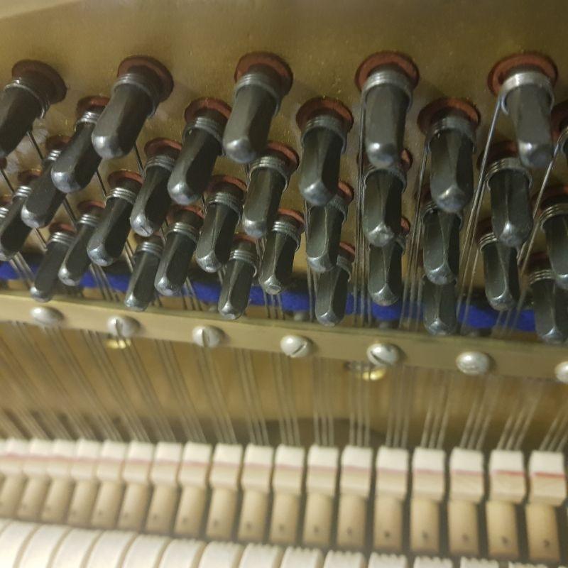 Welmar upright Piano in mahogany – Gallery image – Roberts Pianos Oxford