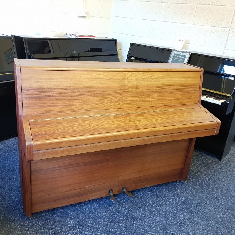Knight K6 / 20 upright Piano in satin light rosewood – Gallery image – Roberts Pianos Oxford