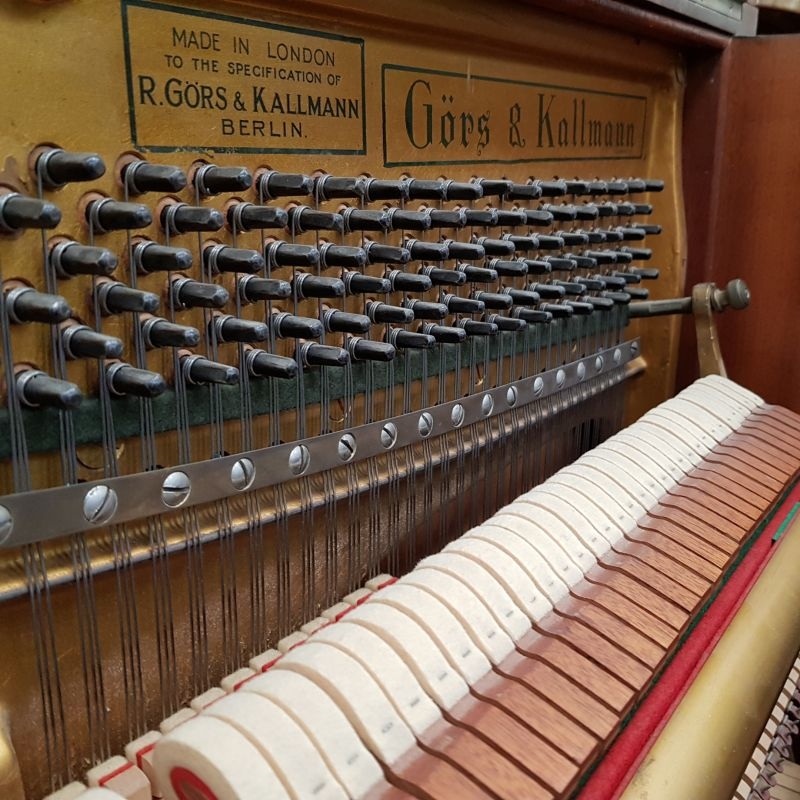 Gors & Kallmann 118