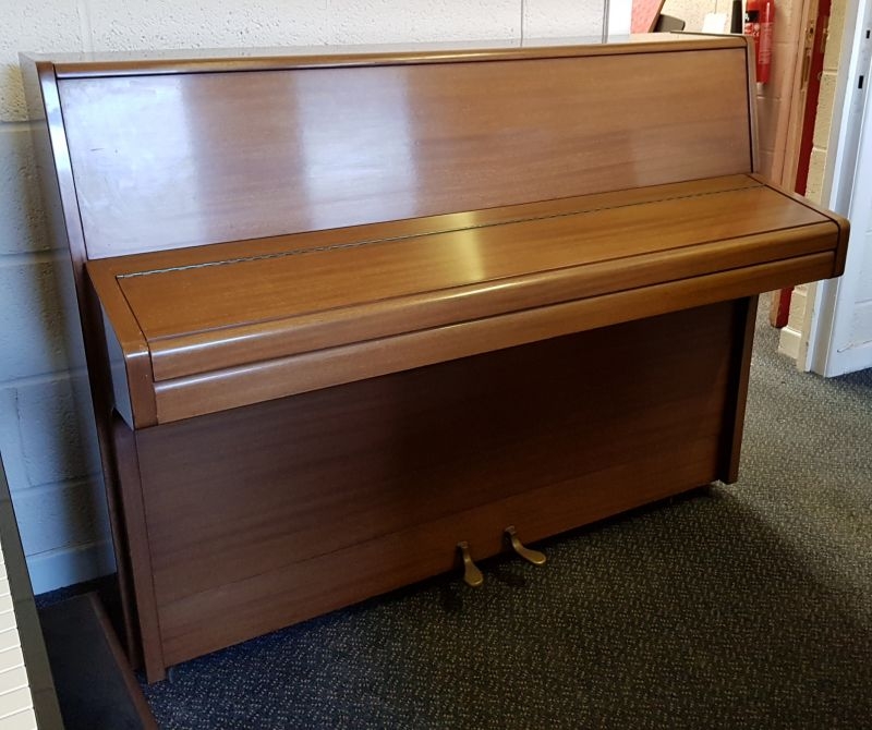 Knight upright Piano in Mahogany – Gallery image – Roberts Pianos Oxford