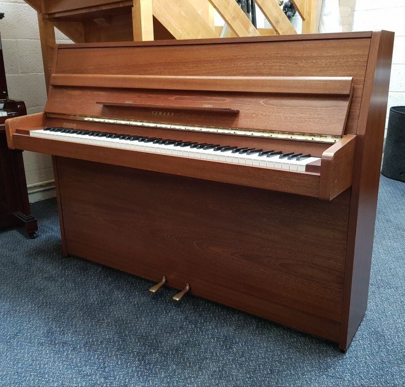 Yamaha upright Piano in Mahogany – Featured image – Roberts Pianos Oxford