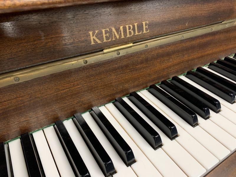 Kemble Compact