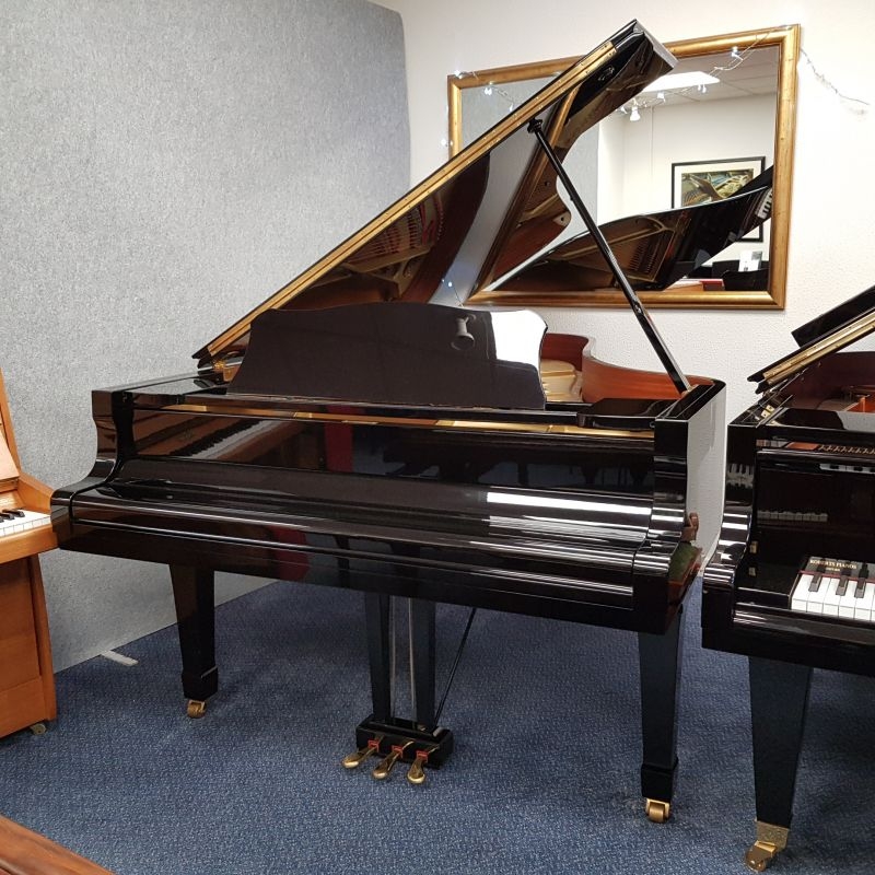Yamaha C7