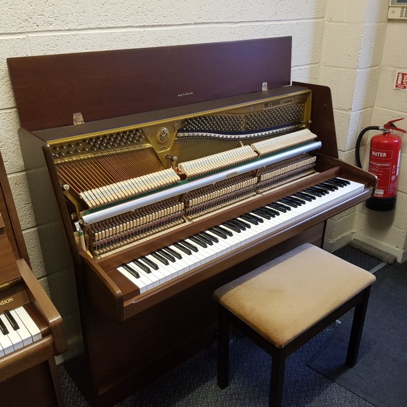Welmar upright Piano in rosewood – Gallery image – Roberts Pianos Oxford