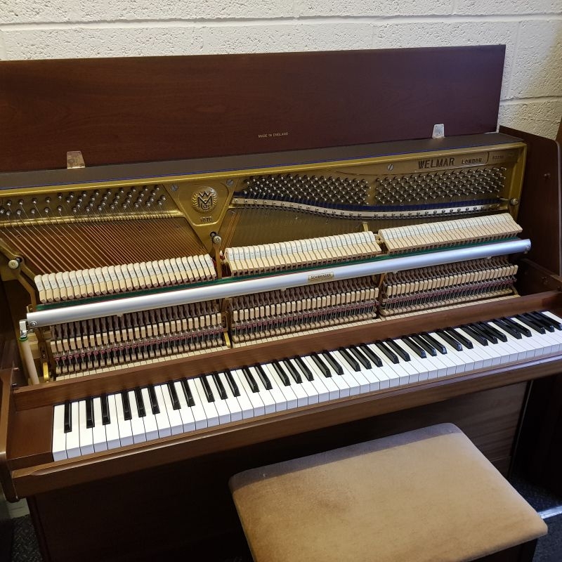 Welmar upright Piano in rosewood – Gallery image – Roberts Pianos Oxford