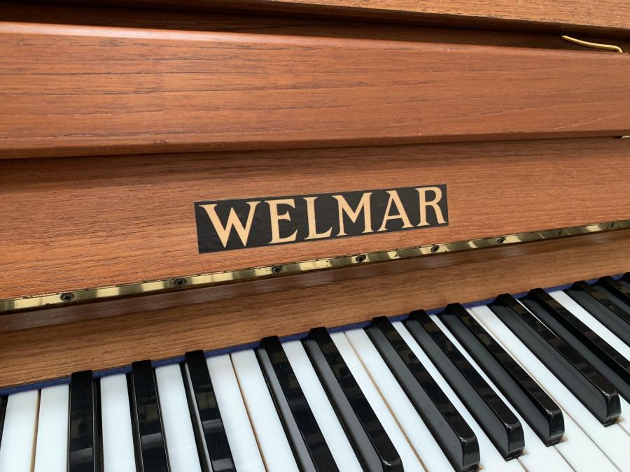 Welmar upright Piano in rosewood – Gallery image – Roberts Pianos Oxford