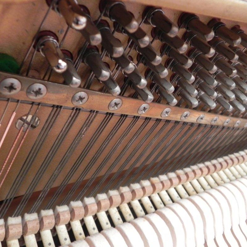 Knight upright Piano in Mahogany – Gallery image – Roberts Pianos Oxford