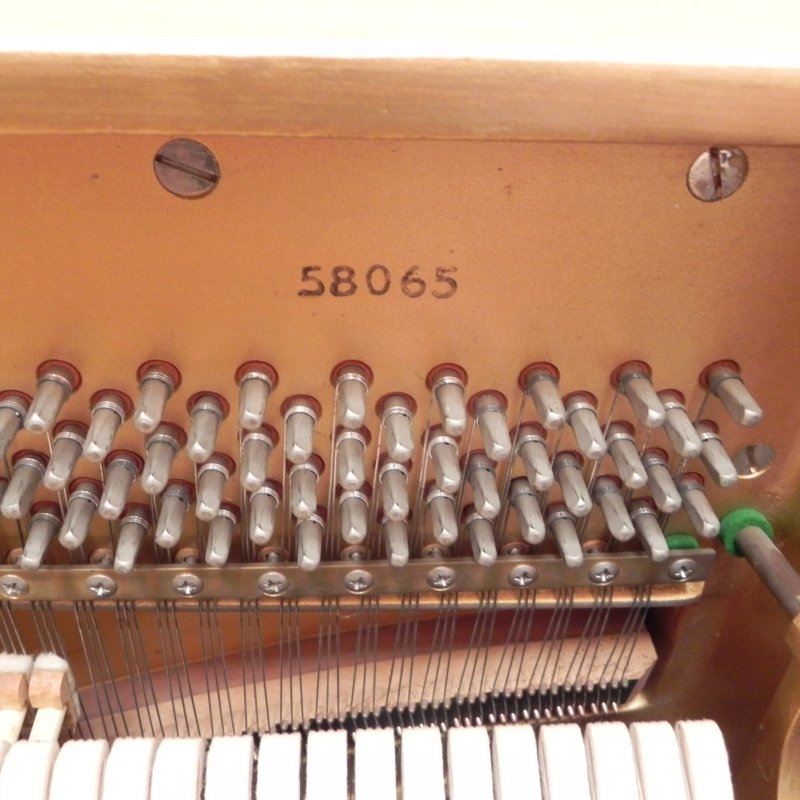 Knight upright Piano in Mahogany – Gallery image – Roberts Pianos Oxford
