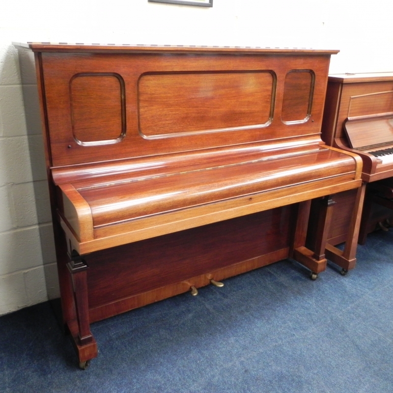 Steinway K