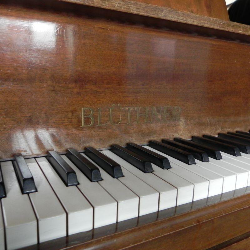 Bluthner style IV grand Piano in mahogany – Gallery image – Roberts Pianos Oxford