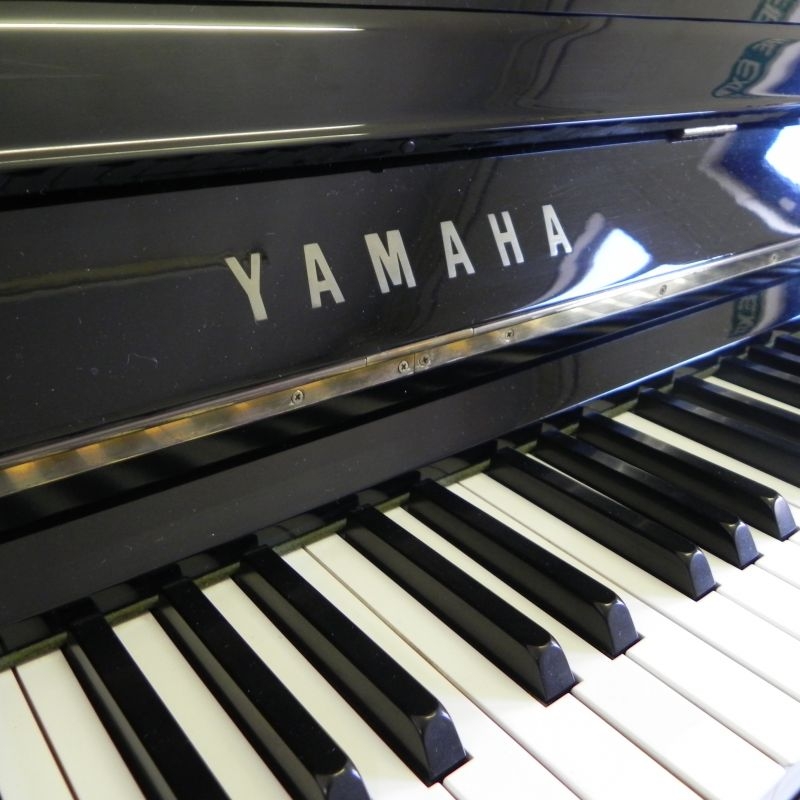 Yamaha U1G