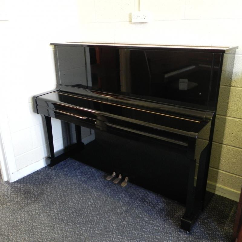 Yamaha U1G upright Piano in Black – Gallery image – Roberts Pianos Oxford