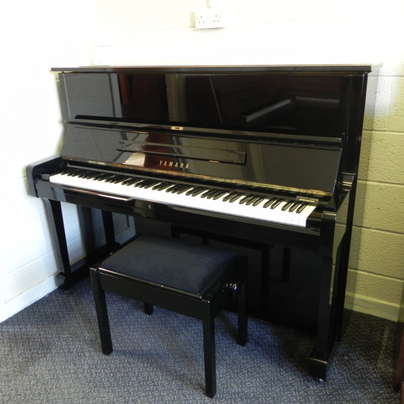 Yamaha U1G