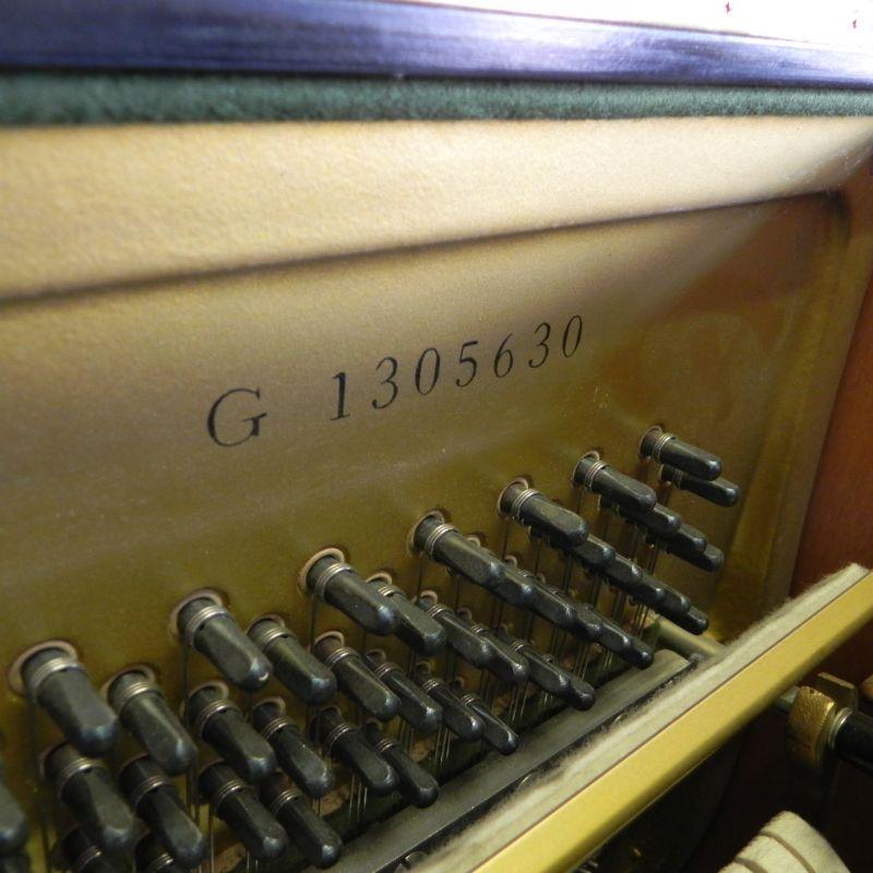 Yamaha U1G upright Piano in Black – Gallery image – Roberts Pianos Oxford